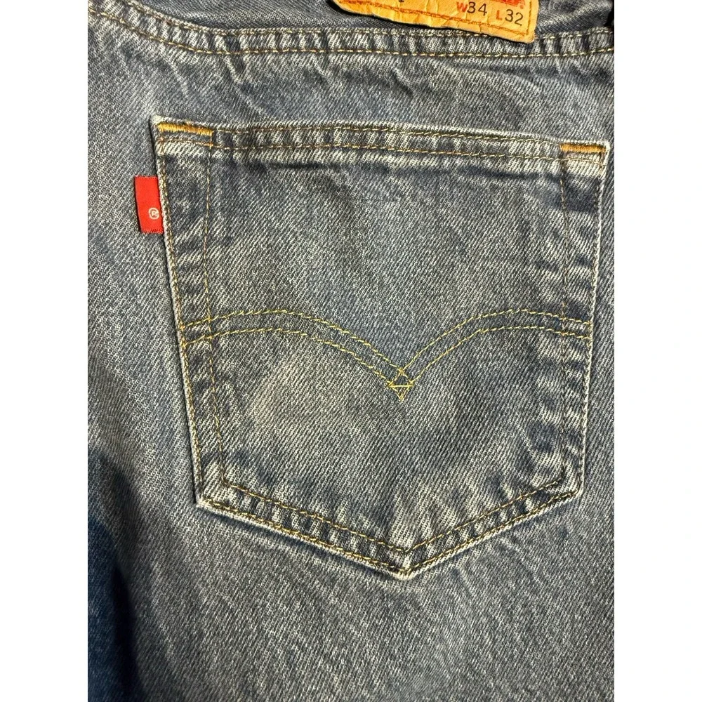 Levi's 501 Jeans Size‎ 34x32 (actual 31x28) Blue Jeans- Button Fly